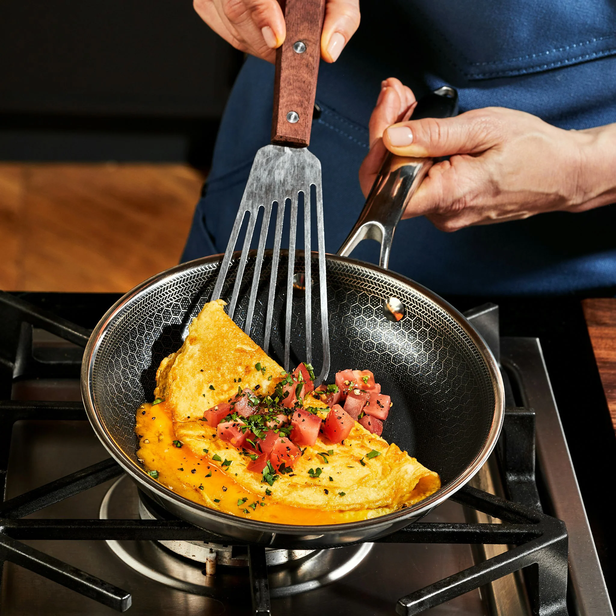 Hybrid Fry Pan with Lid, 8" - Image 6